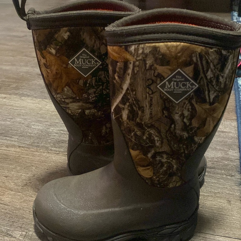 Muck boots
